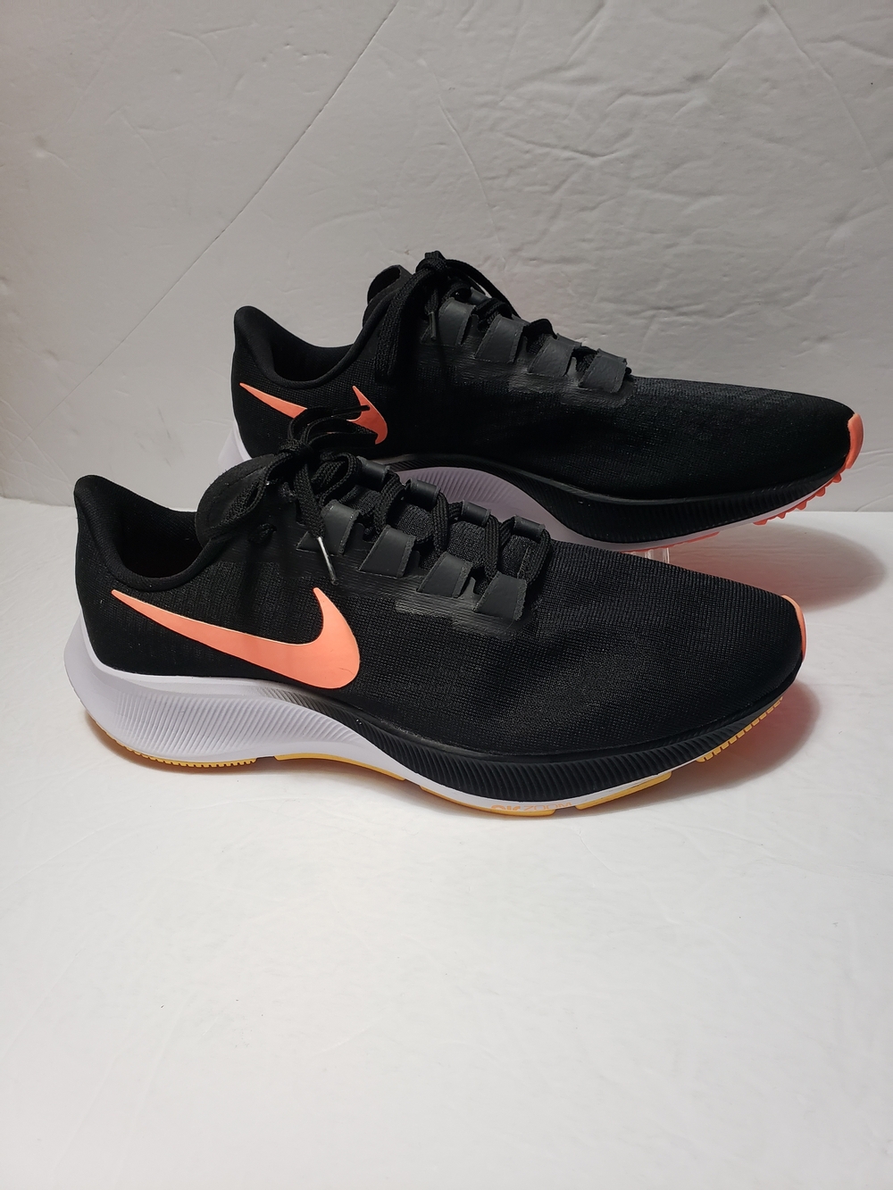 NIKE Air Zoom Pegasus 37 Black/Bright Men's Sneakers Size 9.5 (27.5 Cms)